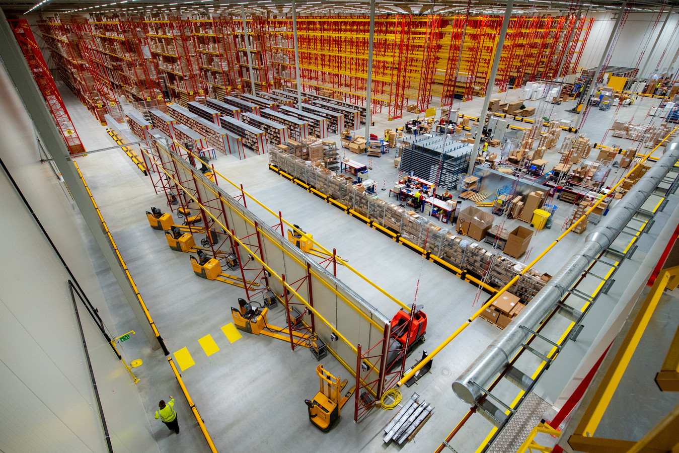 Geklimatiseerd distributiecentrum van 40.000 m2